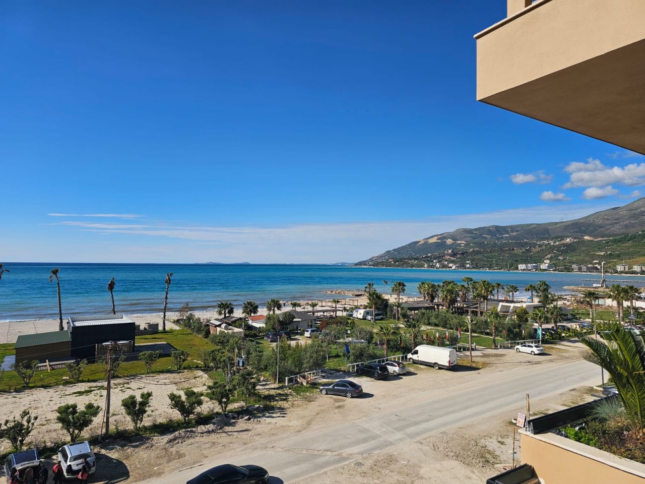Wohnung Zum Verkauf In Vlora Albanien, In Einer Panoramagegend, Nahe Dem Strand